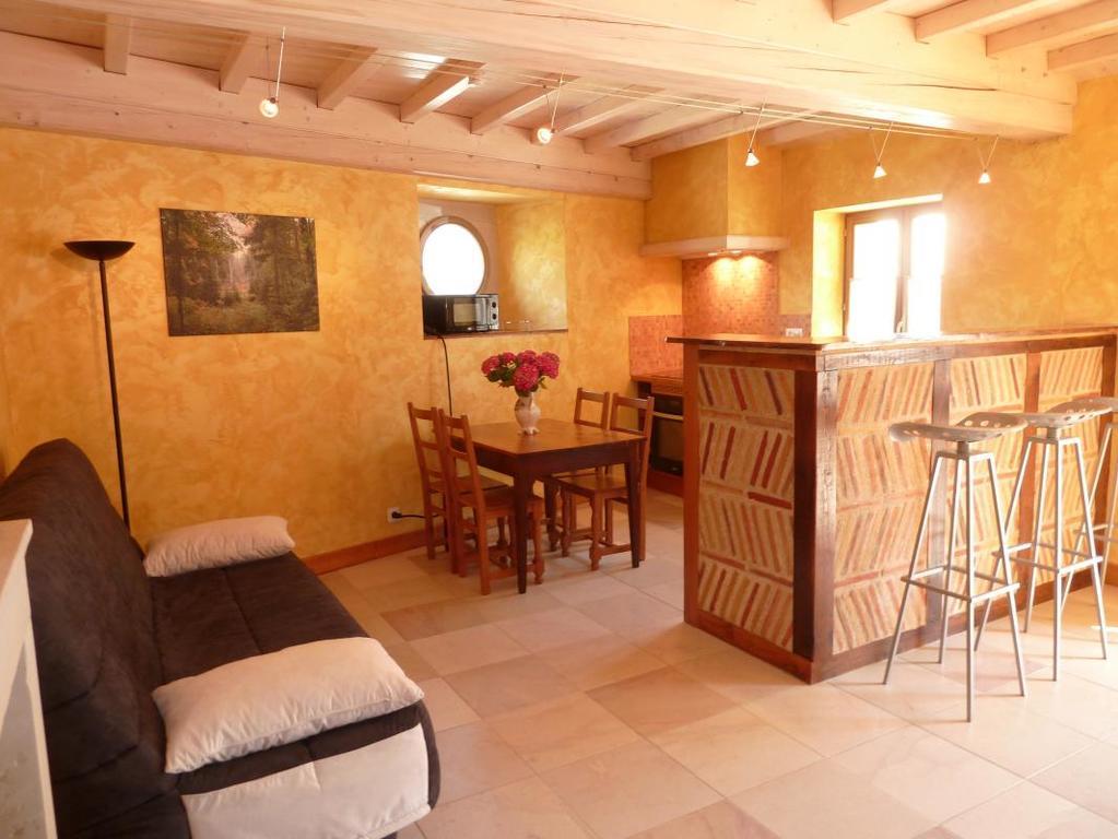 Le Gite De Vire Exterior photo